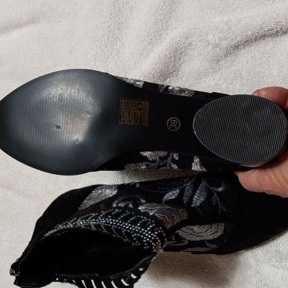 Suede Embroidered/Embellished Booties 7.5 - Picture 3 of 8